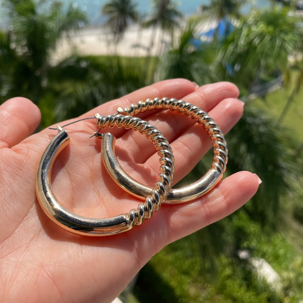 Gold hoops 2inch solid - Picture 4 of 5